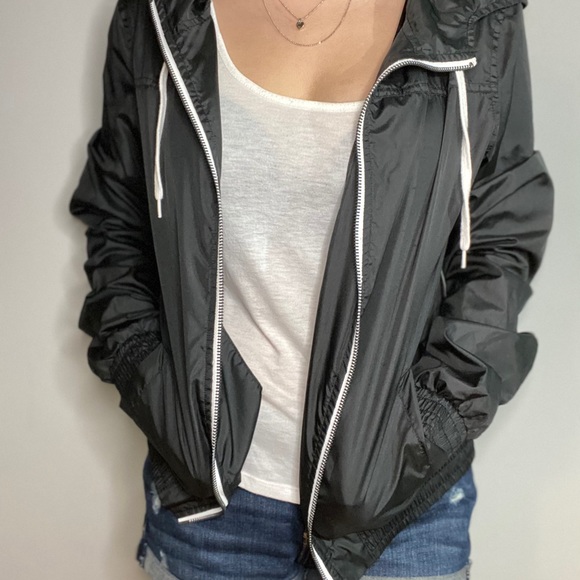 Zumiez light windbreaker jacket - Picture 2 of 3